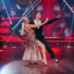 Let’s Dance 2019 Show 5 – Evelyn Burdecki und Evgeny Vinokurov tanzen Tango
