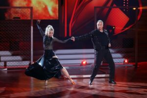 Let's Dance 2021 Show 3 - Kai Ebel und Kathrin Menzinger tanzen Paso Doble