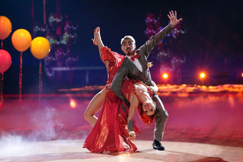 Let's Dance 2024 Show 2 - Tony Bauer und Anastasia Stan tanzen Langsamer Walzer